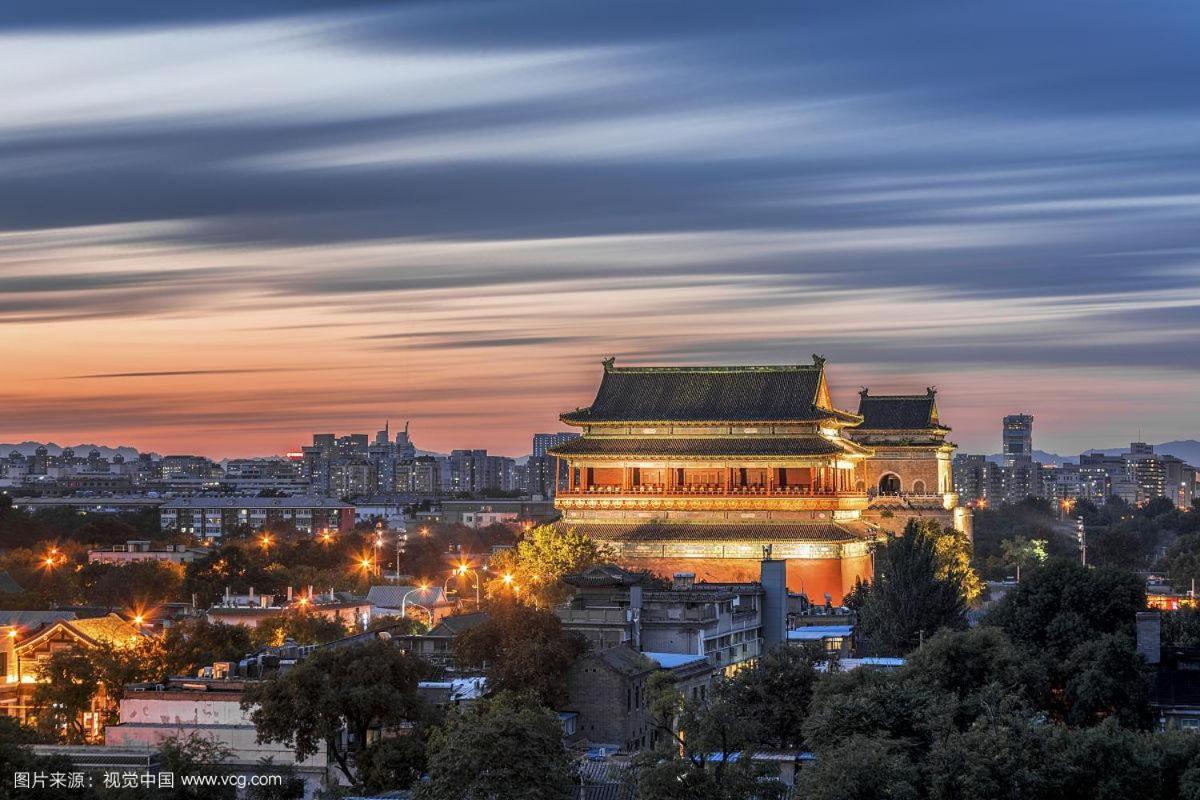 The East Hotel-Very Close To The Drum Tower,The Lama Temple,Houhai Bar Street,And The Forbidden City,There Are Many Old Beijing Traditional Hutongs Around The Hotel ,Experience The Culture Of Old Beijing Hutongs,Near Exit A Of Shichahai On Metro Line Exterior foto